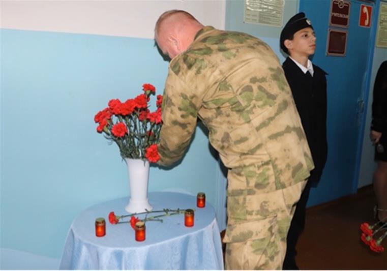 В Северодвинске открыли мемориальную доску погибшему военнослужащему войск правопорядка