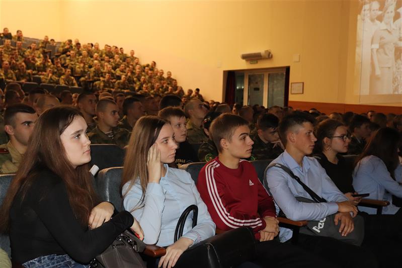 В Новосибирском институте Росгвардии состоялась научная конференция к 100-летию со дня рождения М.Т. Калашникова (фото)