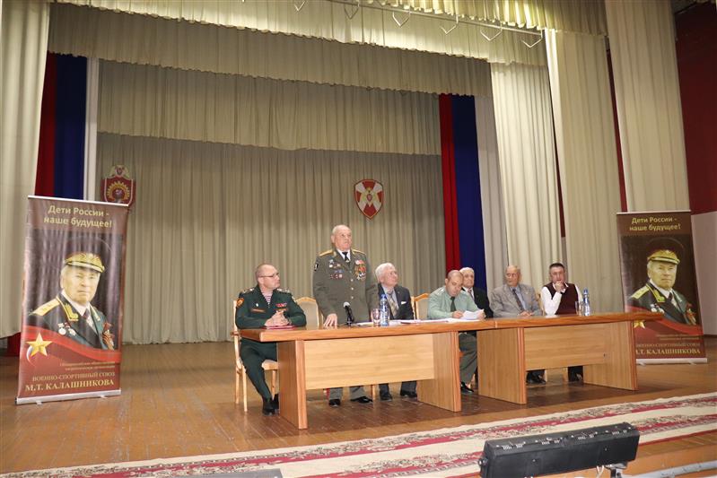 В Новосибирском институте Росгвардии состоялась научная конференция к 100-летию со дня рождения М.Т. Калашникова (фото)