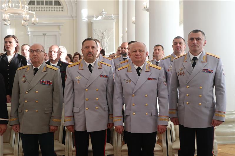 Представители Росгвардии приняли участие в торжественных приёмах губернаторов Санкт-Петербурга и Ленинградской области в преддверии Дня сотрудника органов внутренних дел 