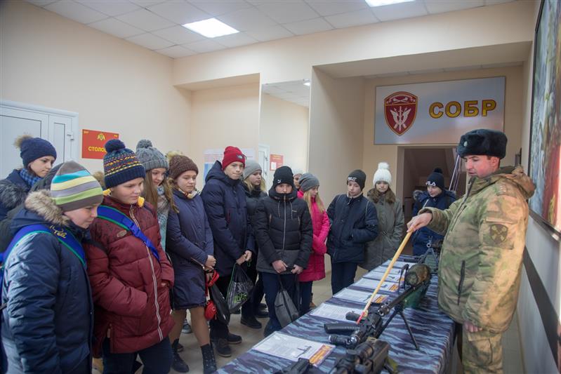 В преддверии празднования 250-летия графа Комаровского в Туле росгвардейцы провели «Дени открытых дверей»