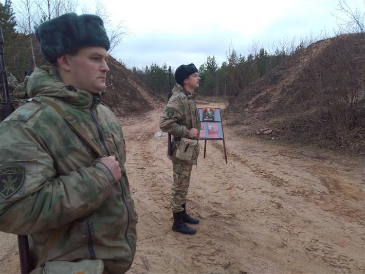 В псковском областном управлении Росгвардии прошли соревнования по стрельбе к 100-летию со дня рождения М.Т. Калашникова