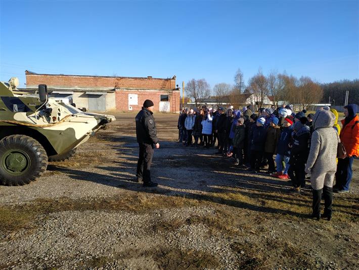 Орловские школьники почтили память погибшего офицера ОМОН