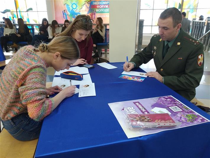 Екатеринбургские росгвардейцы поддержали ежегодную акцию «Письмо маме»