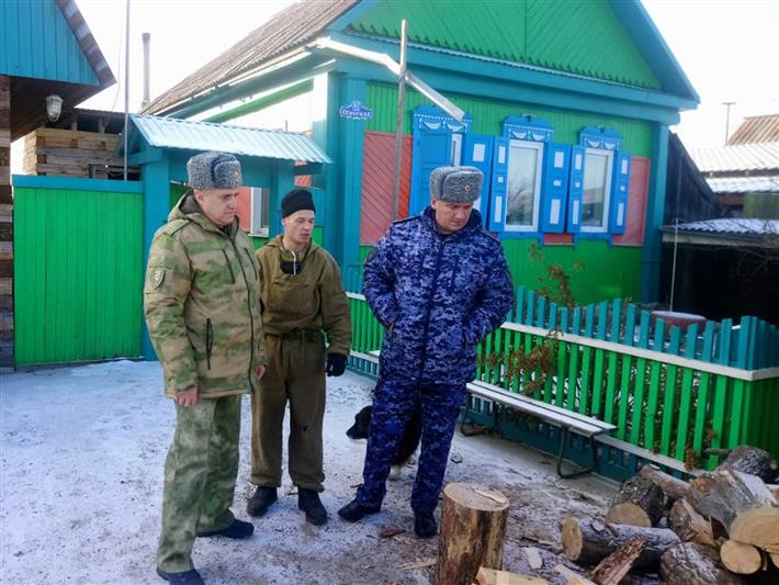 Командование Сибирского округа Росгвардии проверило условия проживания сотрудников, понесших ущерб в результате паводка в Иркутской области
