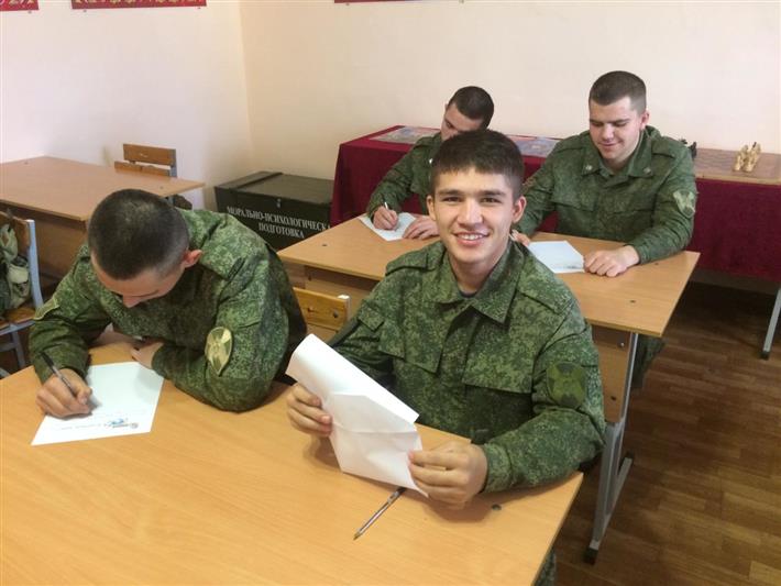 Военнослужащие севастопольского полка Росгвардии отметили День матери