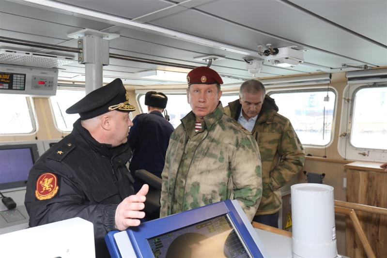 Генерал армии Виктор Золотов проверил готовность морских подразделений ведомства к выполнению задач по охране объектов в акватории Керченского пролива