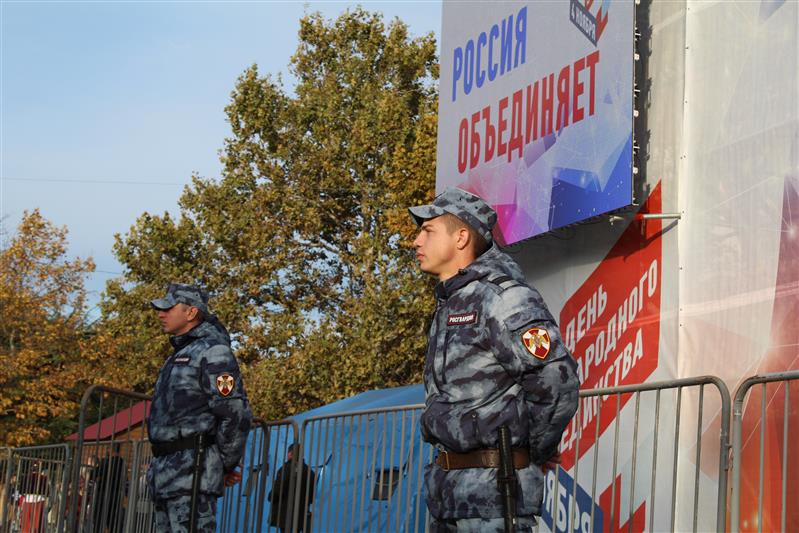 Росгвардия обеспечила безопасность празднования Дня народного единства на юге России