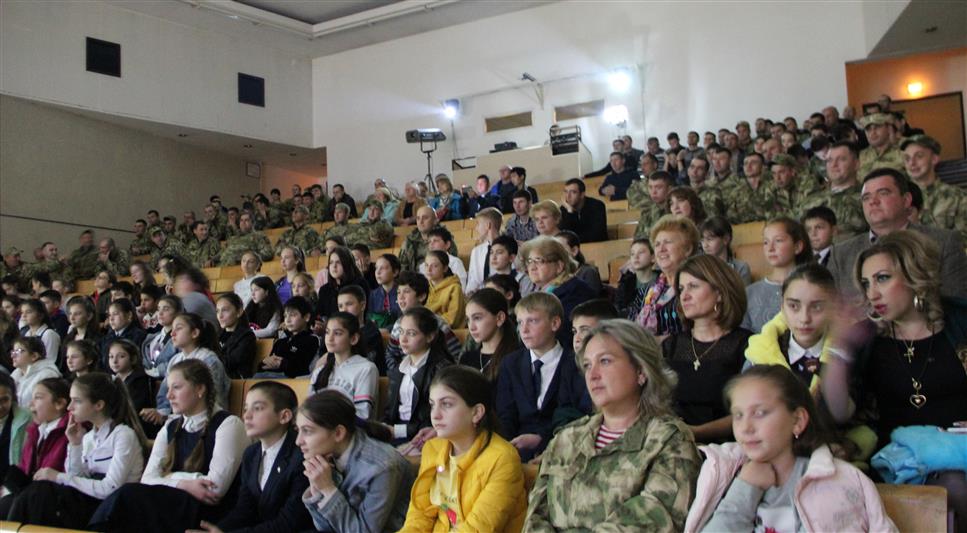 Во Владикавказе состоялся концерт Ансамбля песни и пляски Северо-Кавказского округа Росгвардии 