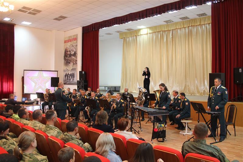 В Чечне проходит гастрольный тур ансамбля песни и пляски Северо-Кавказского округа Росгвардии