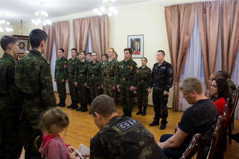 Подшефный Росгвардии новгородский военно-патриотический клуб пополнился 16-ю новыми воспитанниками