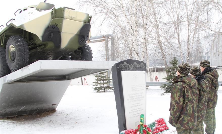Тюменские кадеты почтили память павших омоновцев