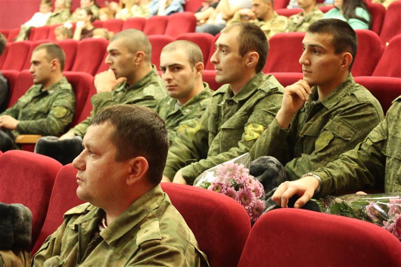 Ансамбль песни и пляски и оркестр Северо-Кавказского округа Росгвардии выступили в Пятигорске
