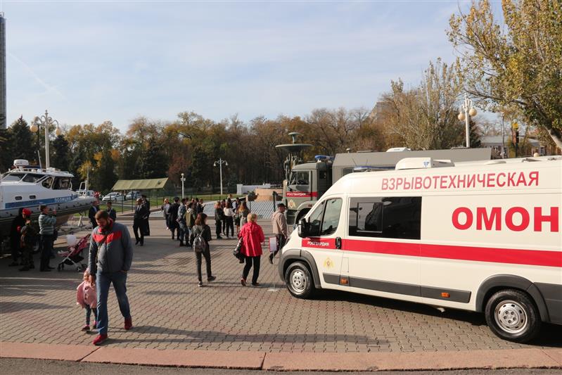 Представители Росгвардии стали участниками парада ко Дню сотрудника органов внутренних дел России в Ростове-на-Дону