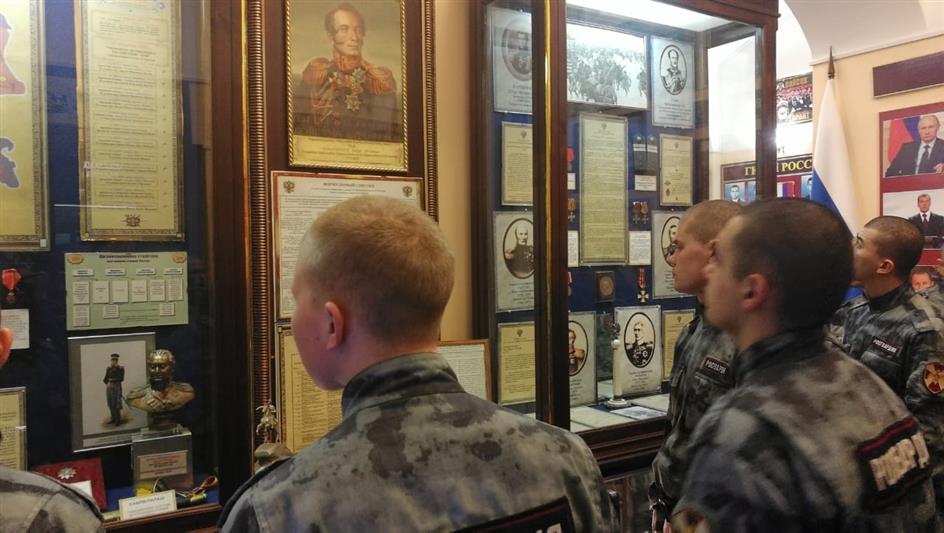 В Санкт-Петербурге открылась передвижная экспозиция, посвященная первому командующему внутренней стражей Е.Ф. Комаровскому