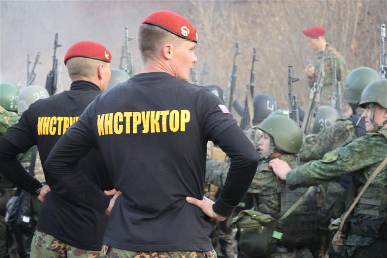 В Южном округе тридцать росгвардейцев завоевали право ношения крапового берета (видео)
