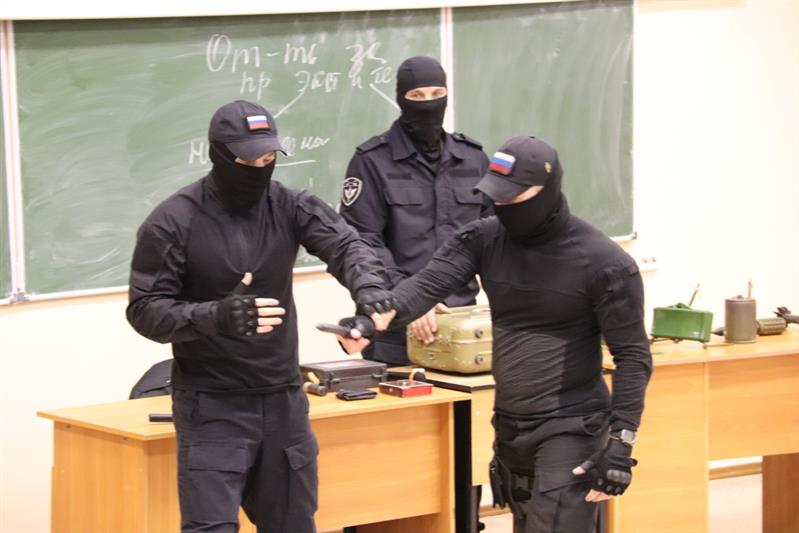Читинский ОМОН на транспорте присоединился к всероссийской акции «Нет ненависти и вражде!»