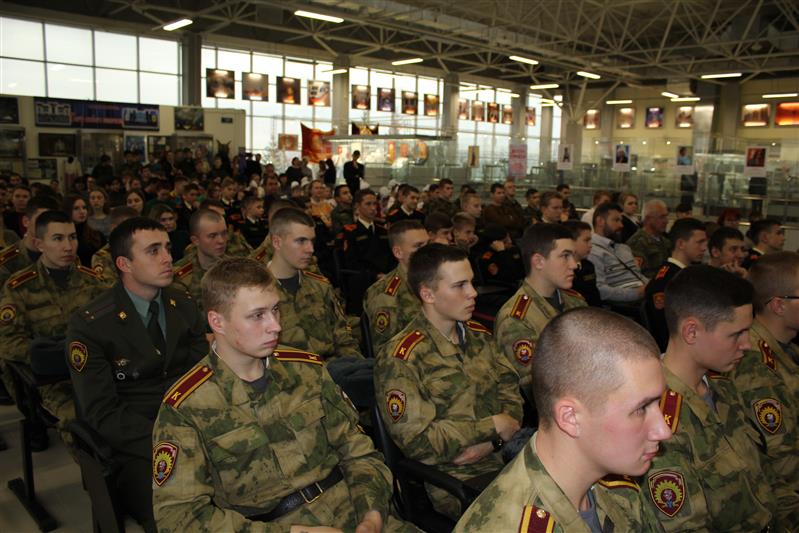 Представители Саратовского военного института Росгвардии приняли участие в городских мероприятиях, посвященных 100-летию со дня рождения М.Т. Калашникова