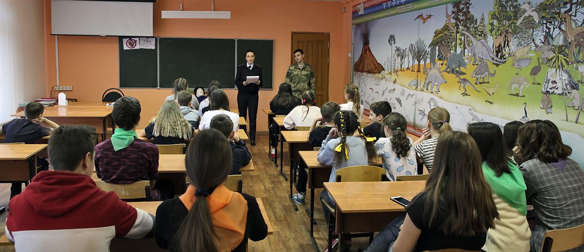 В Мордовии сотрудники Росгвардии организовали работу школьного лагеря для учащихся кадетских классов ведомства