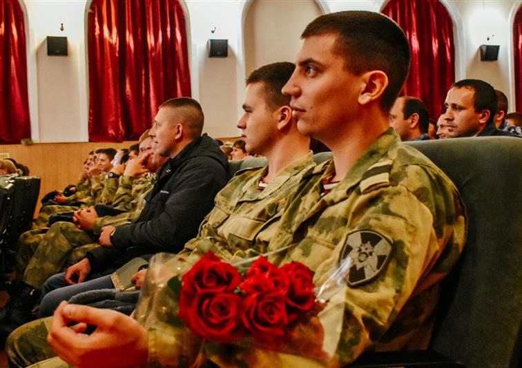 В канун 250-летия со дня рождения Е.Ф. Комаровского ансамбль песни и пляски Южного округа Росгвардии выступил в Майкопе