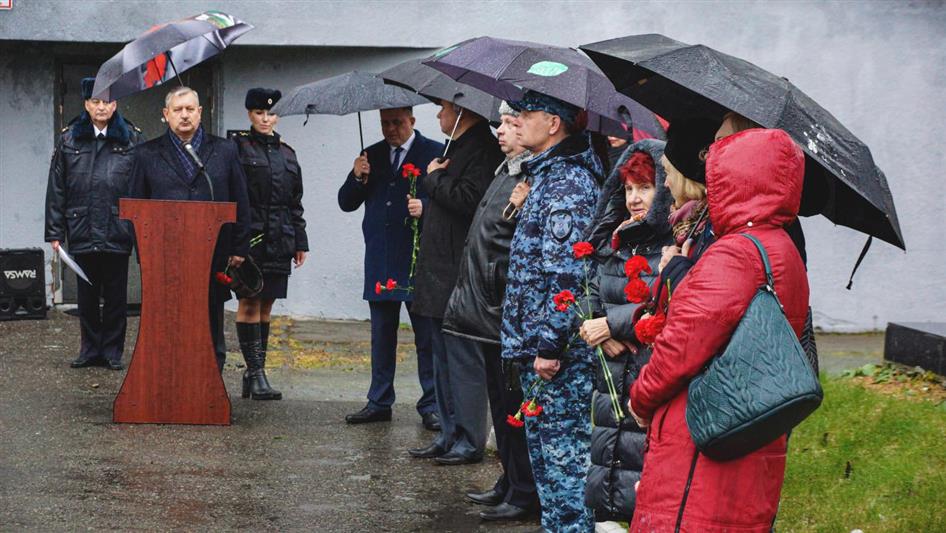 Росгвардейцы Восточного округа почтили память боевых товарищей, погибших при исполнении служебного долга