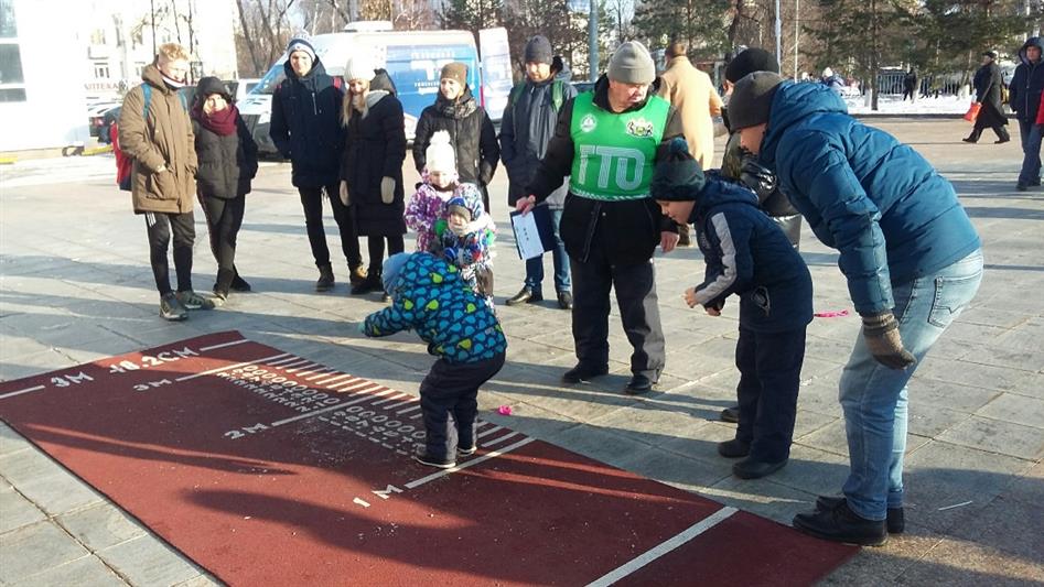 В День народного единства на Урале военнослужащие и сотрудники Росгвардии участвуют в обеспечении общественного порядка и безопасности граждан