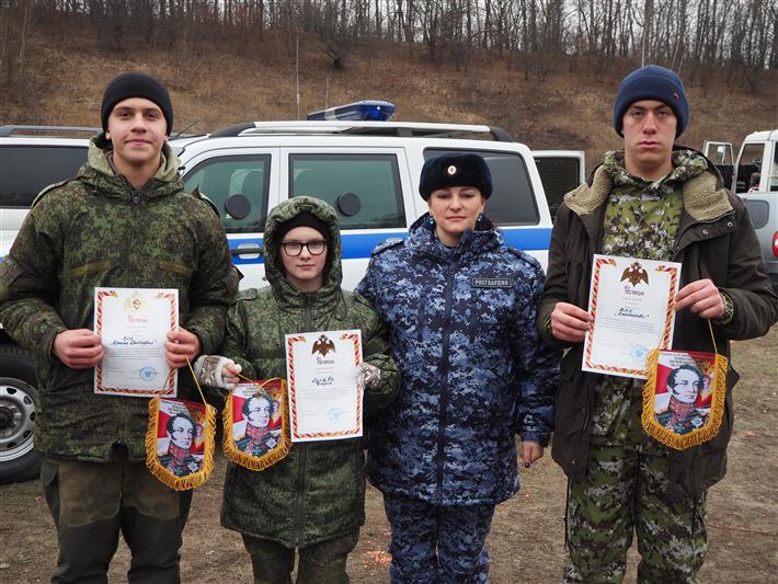К 250-летию со дня рождения Е.Ф. Комаровского сотрудники белгородского ОМОН организовали марш-бросок для младших товарищей (фото, видео) 
