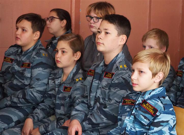 Увлекательную викторину «Записки Комаровского» провели сотрудники Росгвардии для белгородских школьников 