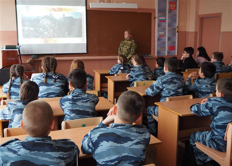 Увлекательную викторину «Записки Комаровского» провели сотрудники Росгвардии для белгородских школьников 