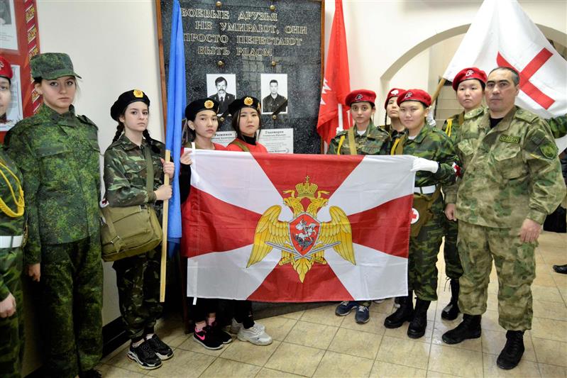 На базе якутского ОМОН состоялся военно-патриотический турнир среди девушек (фото)