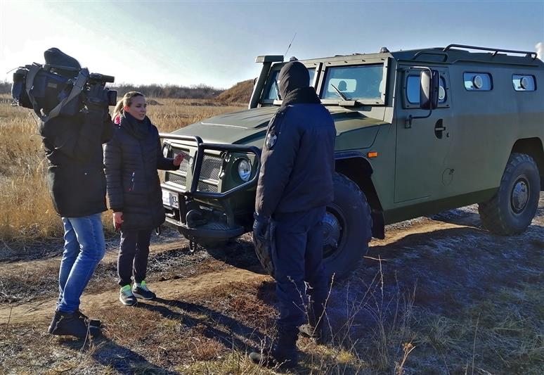 В свой профессиональный праздник мордовские тележурналисты познакомились с росгвардейским «Тигром»