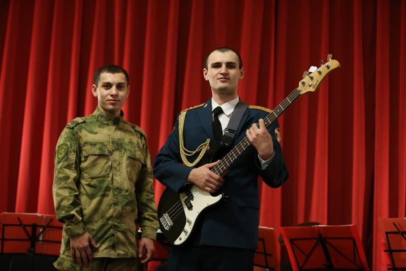 Военный оркестр Росгвардии дал концерт в госпитале ветеранов в Пятигорске