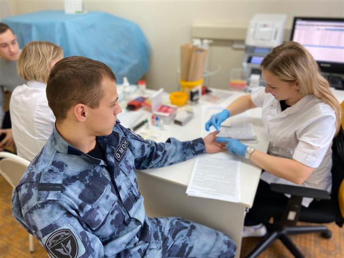 Бойцы столичного ОМОН приняли участие в донорской акции