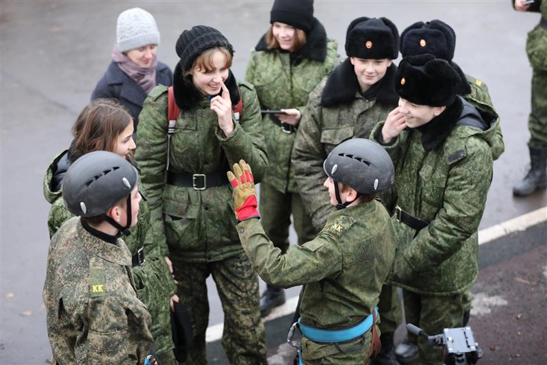 Росгвардия провела спортивный праздник для молодежи ко Дню Героев Отечества