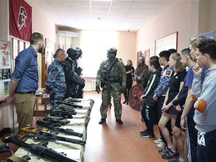Росгвардейцы приняли участие в проведении масштабного военно-патриотического мероприятия в Томском кадетском корпусе