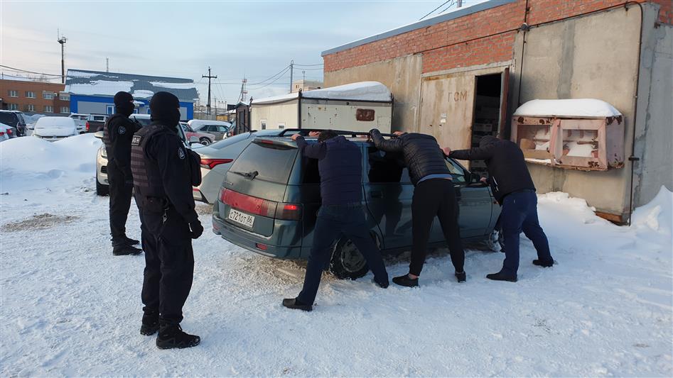 При содействии сургутского ОМОН изъята крупная партия контрафактного алкоголя