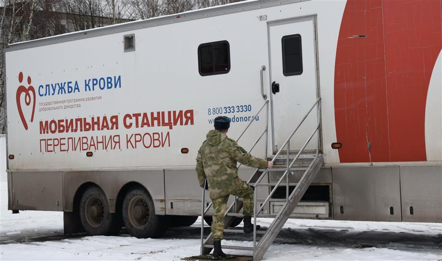 Около 60 росгвардейцев стали донорами крови в Костроме