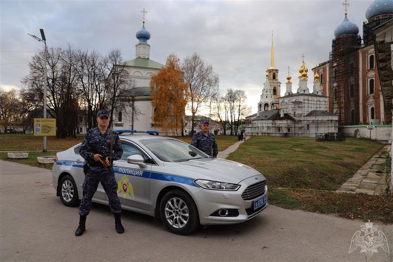 Рязанские росгвардейцы спасли ребёнка на пожаре