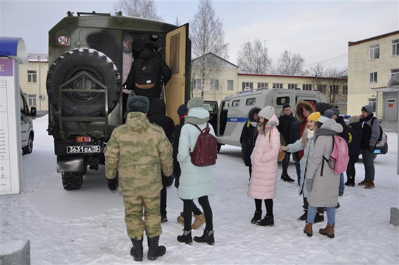 Более 200 старшеклассников посетили Управление Росгвардии по Удмуртской Республике 