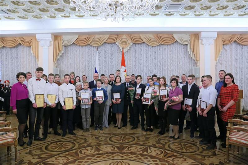 На Южном Урале офицер Росгвардии принял участие в награждении детей-героев