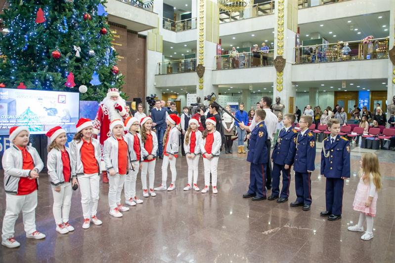 РОСГВАРДИЯ ПРИНЯЛА УЧАСТИЕ В ПРЕДНОВОГОДНЕМ ФЛЕШМОБЕ