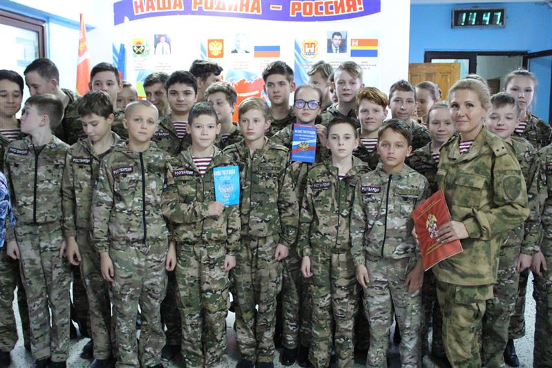 Росгвардейцы Северо-Западного округа приняли участие в мероприятиях, посвященных Дню Конституции Российской Федерации