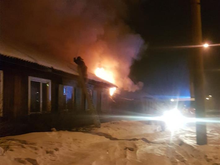 Сотрудники Росгвардии спасли людей на пожаре в Минусинске