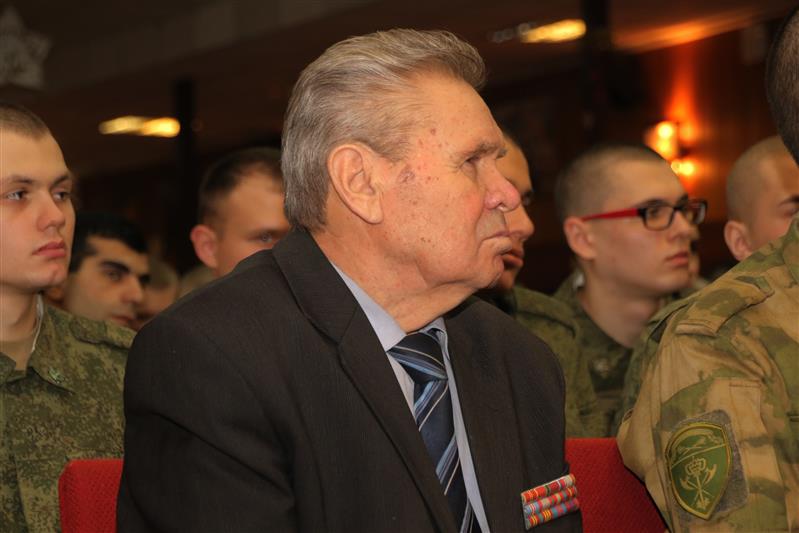 В Москве военнослужащие Росгвардии встретились с Героем России Игорем Задорожным