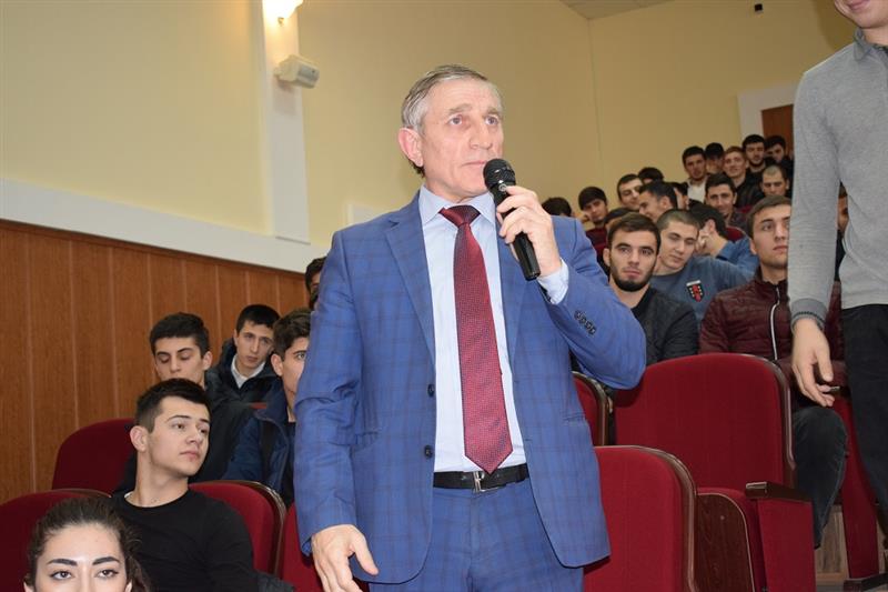 Заместитель начальника дагестанского управления Росгвардии встретился со студентами ДГТУ