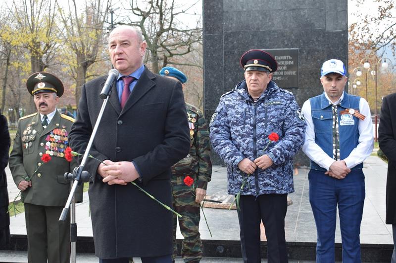 В Дагестане росгвардейцы приняли участие в мероприятиях, приуроченных ко Дню Неизвестного солдата