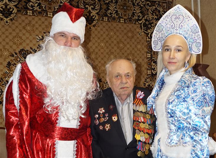 В канун Нового года липецкие росгвардейцы навестили ветерана Великой Отечественной войны