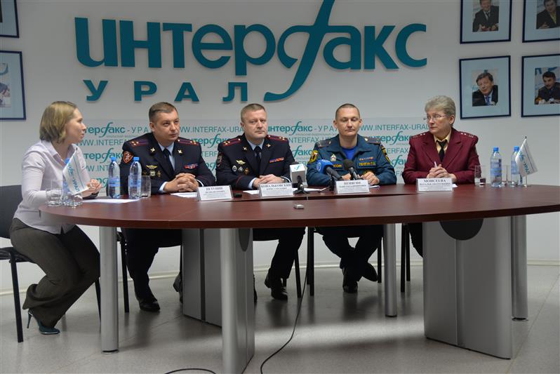 Офицер Росгвардии рассказал журналистам о готовности подразделений ведомства к обеспечению охраны порядка в Свердловской области в период новогодних праздников 
