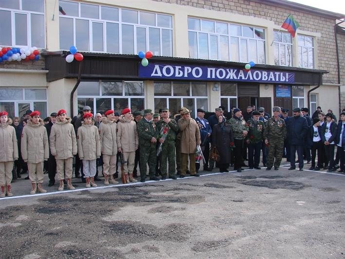 В Дагестане открыли памятник Герою России Магомеду Нурбагандову