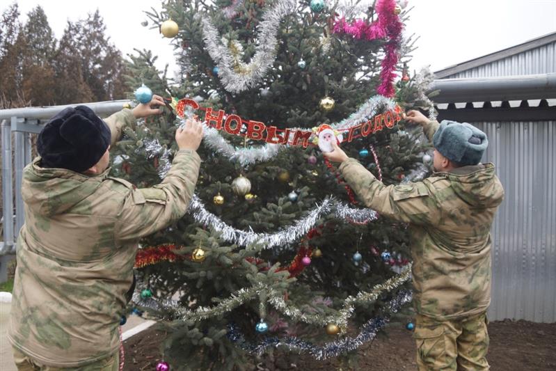 В Объединенной группировке войск (сил) на Северном Кавказе состоялся конкурс новогодних елок
